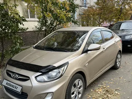 Hyundai Accent 2013 года за 3 800 000 тг. в Усть-Каменогорск – фото 2