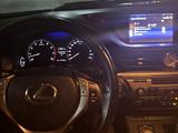 Lexus ES 250 2015 года за 11 000 000 тг. в Алматы – фото 2