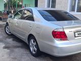 Toyota Camry 2004 года за 6 300 000 тг. в Шымкент – фото 3