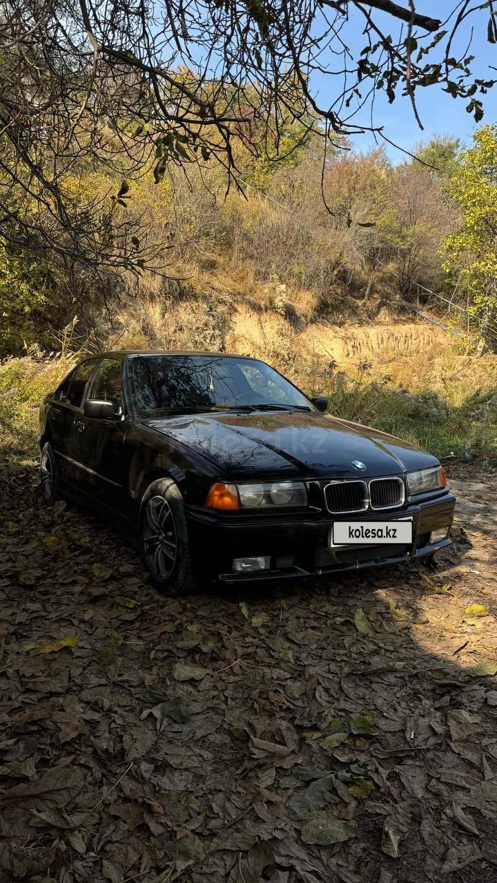 BMW 318 1992 г.