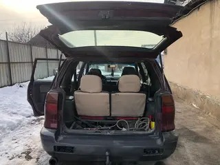 Mitsubishi Space Wagon, 1992