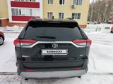 Toyota RAV4 2021 года за 17 000 000 тг. в Костанай – фото 2