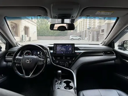 Toyota Camry 2021 года за 15 500 000 тг. в Алматы – фото 6