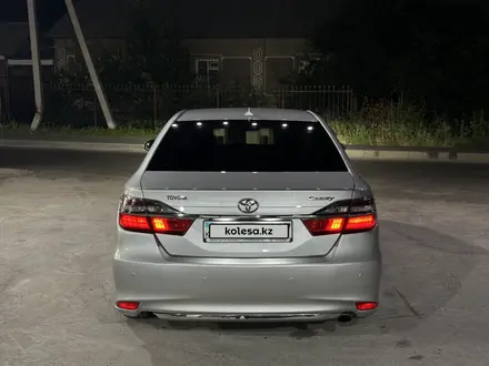 Toyota Camry 2015 года за 9 150 000 тг. в Шымкент – фото 5
