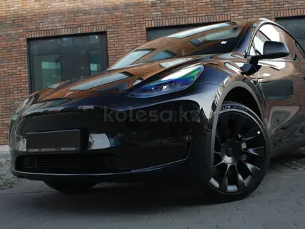 Tesla Model Y 2023 года за 19 150 000 тг. в Алматы – фото 5