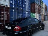 Mercedes-Benz E 320 2003 года за 5 100 000 тг. в Караганда – фото 3