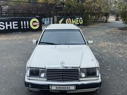 Mercedes-Benz E 280 1993 года за 1 750 000 тг. в Талдыкорган – фото 5