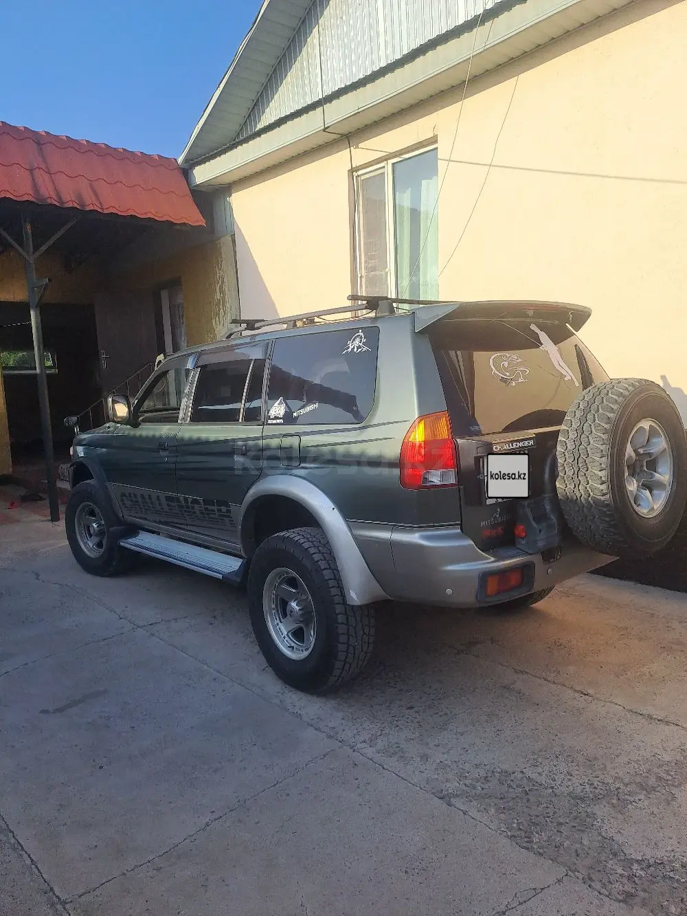 Mitsubishi Challenger, 1998