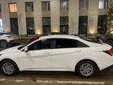 Hyundai Elantra 2023 года за 9 400 000 тг. в Астана – фото 3