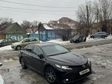 Toyota Camry 2021 годаүшін14 300 000 тг. в Уральск – фото 2
