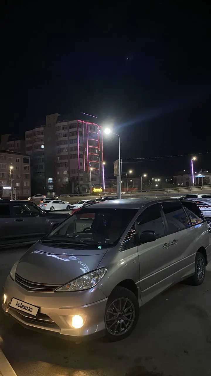 Toyota Estima, 2005