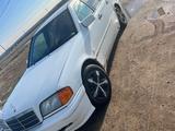 Mercedes-Benz C 180 1999 года за 1 350 000 тг. в Актобе – фото 2
