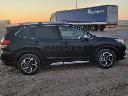 Subaru Forester 2023 года за 15 500 000 тг. в Актобе – фото 2