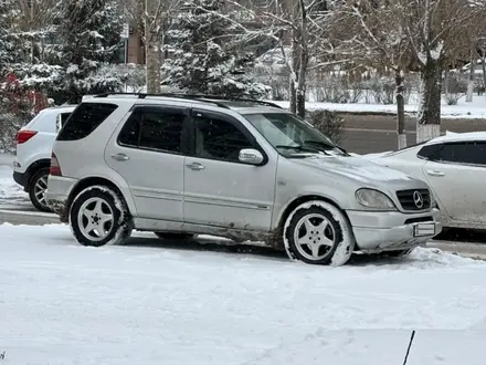 Mercedes-Benz ML 320 2001 года за 3 700 000 тг. в Астана – фото 12