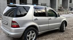 Mercedes-Benz ML 320 2001 года за 3 700 000 тг. в Астана – фото 2