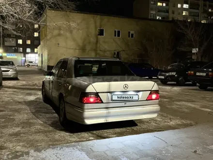 Mercedes-Benz E 200 1992 года за 2 500 000 тг. в Караганда – фото 8