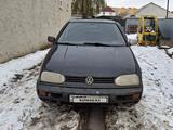 Volkswagen Golf 1997 годаfor1 100 000 тг. в Уральск