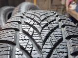 Комплект зимних шин (б/у) — Goodyear UltraGrip Ice 2 195/65 R15 за 60 000 тг. в Алматы