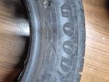 Комплект зимних шин (б/у) — Goodyear UltraGrip Ice 2 195/65 R15 за 60 000 тг. в Алматы – фото 4