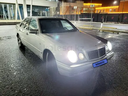 Mercedes-Benz E 280 1996 года за 2 700 000 тг. в Кызылорда – фото 2