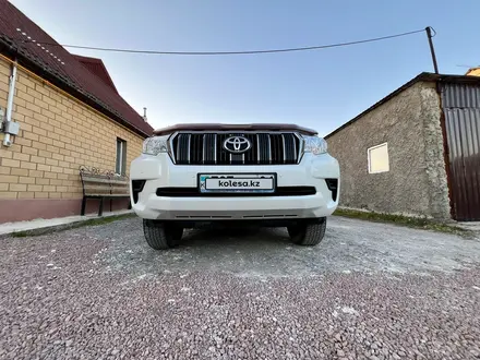 Toyota Land Cruiser Prado 2019 года за 22 500 000 тг. в Алматы – фото 17