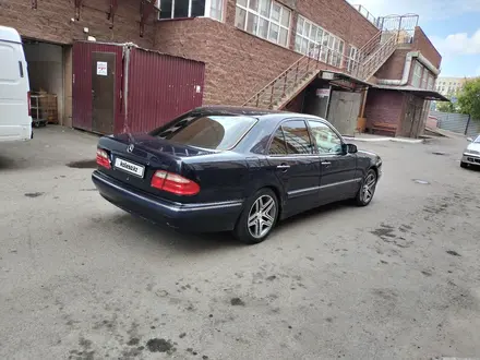 Mercedes-Benz E 260 2001 года за 5 200 000 тг. в Астана – фото 4