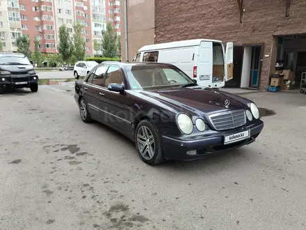 Mercedes-Benz E 260 2001 года за 5 200 000 тг. в Астана – фото 6
