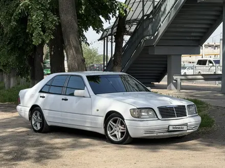 Mercedes-Benz S 320 1995 года за 2 000 000 тг. в Алматы