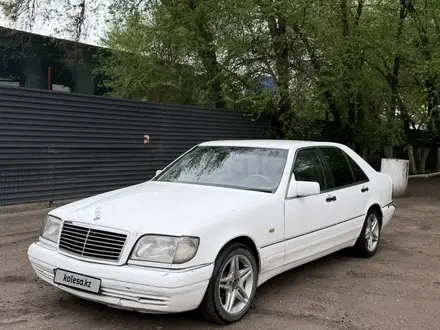 Mercedes-Benz S 320 1995 года за 2 000 000 тг. в Алматы – фото 2
