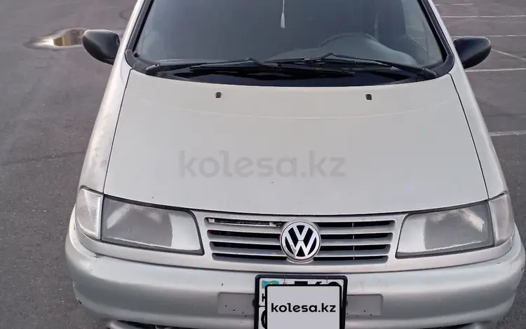 Volkswagen Sharan 1996 года за 1 900 000 тг. в Тараз