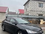 Hyundai Elantra 2019 года за 7 500 000 тг. в Актобе – фото 2