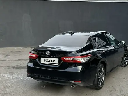 Toyota Camry 2021 года за 17 500 000 тг. в Алматы – фото 8