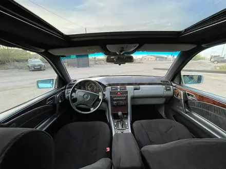 Mercedes-Benz E 280 1996 года за 2 250 000 тг. в Караганда – фото 4