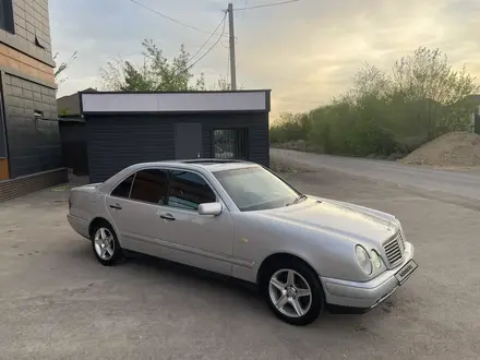 Mercedes-Benz E 280 1996 года за 2 250 000 тг. в Караганда – фото 7