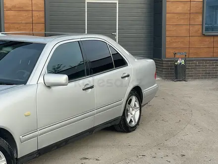 Mercedes-Benz E 280 1996 года за 2 250 000 тг. в Караганда – фото 6
