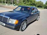 Mercedes-Benz E 230 1991 годаfor1 000 000 тг. в Караганда