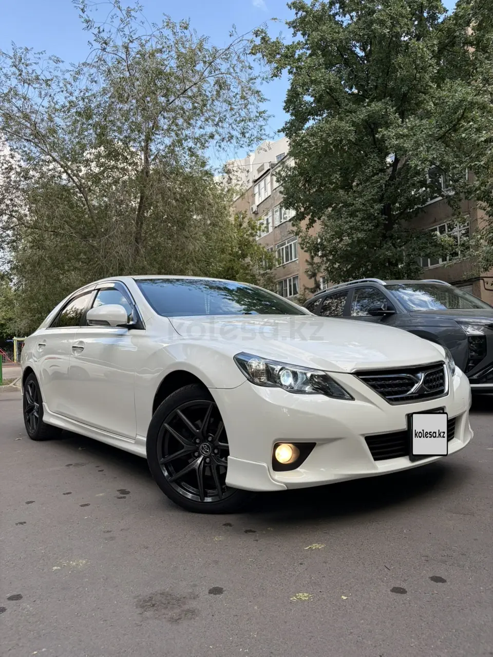 Toyota Mark X, 2011