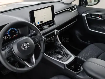 Toyota RAV4 2025 года за 18 600 000 тг. в Астана – фото 6