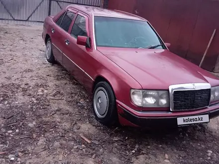 Mercedes-Benz E 230 1992 года за 1 100 000 тг. в Алматы