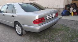 Mercedes-Benz E 200 1999 годаүшін2 380 000 тг. в Алматы – фото 5