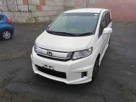 Honda Freed Spike 2015 года за 10 000 000 тг. в Семей – фото 2