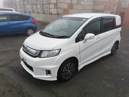 Honda Freed Spike 2015 года за 10 000 000 тг. в Семей – фото 4