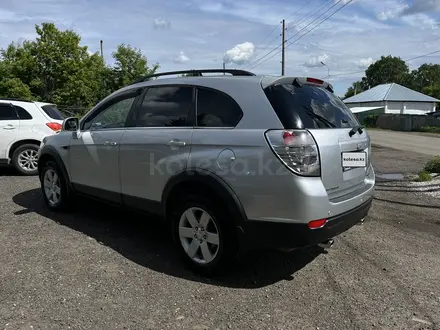 Chevrolet Captiva 2012 года за 6 800 000 тг. в Усть-Каменогорск – фото 2