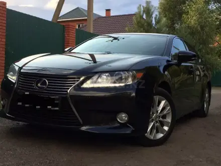 Lexus ES 300h 2013 года за 10 600 000 тг. в Нур-Султан (Астана)