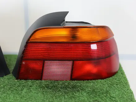 Задний левый правый фонарь (фара, плафон, стоп, габарит) на BMW 5 E39 за 15 000 тг. в Алматы – фото 3