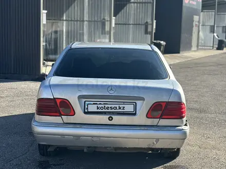 Mercedes-Benz E 230 1996 года за 1 500 000 тг. в Караганда – фото 8