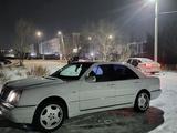 Mercedes-Benz E 320 1996 года за 3 000 000 тг. в Казалинск – фото 2