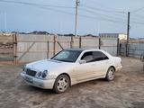 Mercedes-Benz E 320 1996 года за 3 000 000 тг. в Казалинск