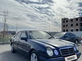 Mercedes-Benz E 200 1996 года за 1 890 000 тг. в Астана – фото 3