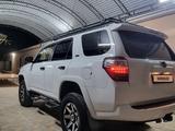 Toyota 4Runner 2013 года за 16 500 000 тг. в Жанаозен – фото 2